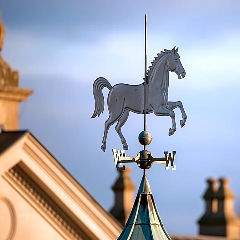 Maryland's Preakness Weather Vane Tradition Faces Changes Amid Race Relocation