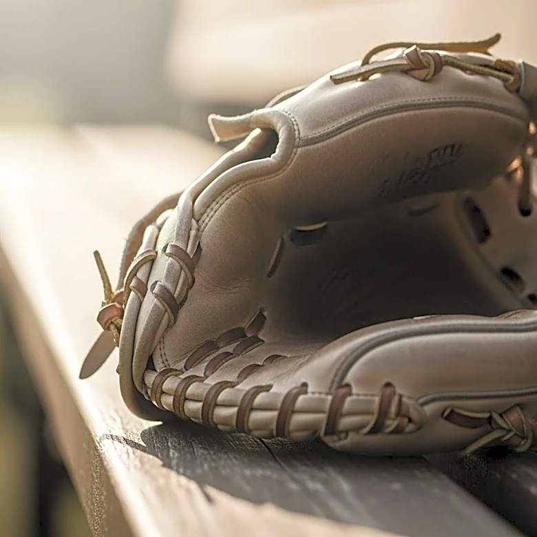 Atlanta Braves' Sean Murphy Sidelined with Finger Fracture, Impacting Team's Catching Depth