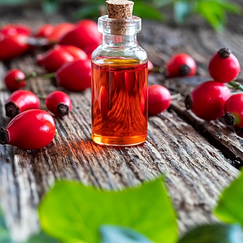 Rosehip Oil: A Natural Alternative to Retinol in Skincare