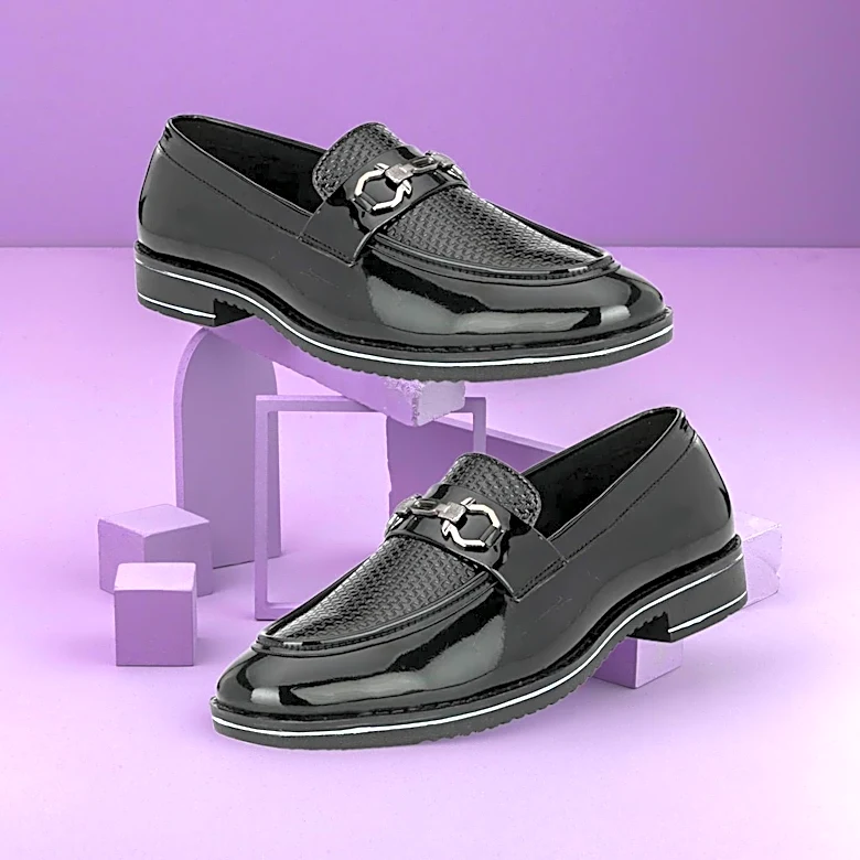 Ruched Loafers Emerge as Latest Unisex Shoe Trend, Influencing Celebrity Fashion