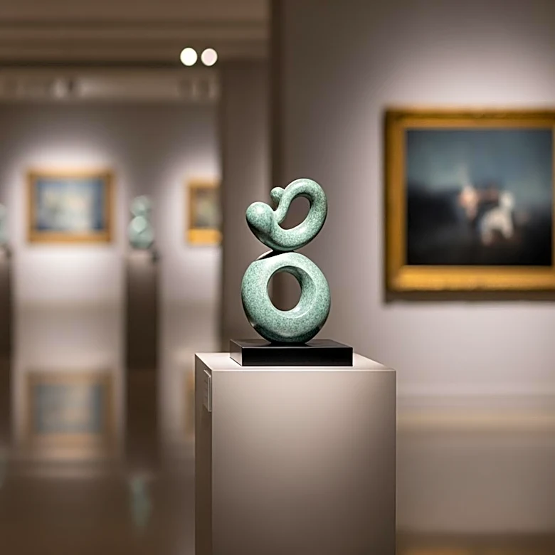 Frieze New York 2026: Celebrity Appearances and Artistic Highlights at VIP Preview