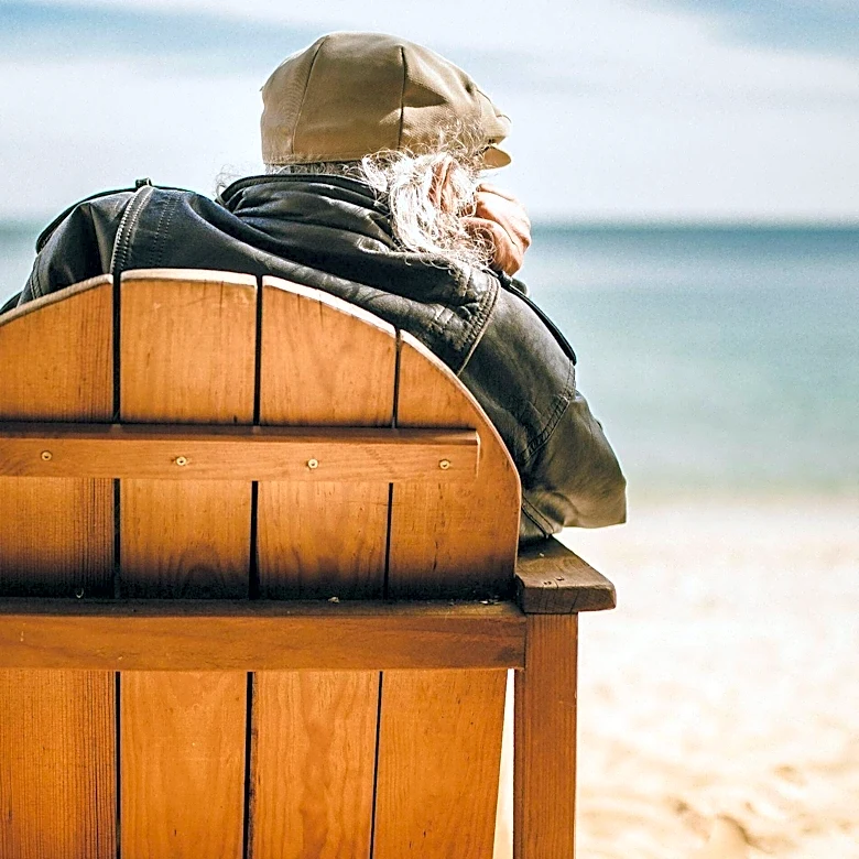 Retiree's Experience in Mexico Highlights Challenges of Early Retirement Abroad