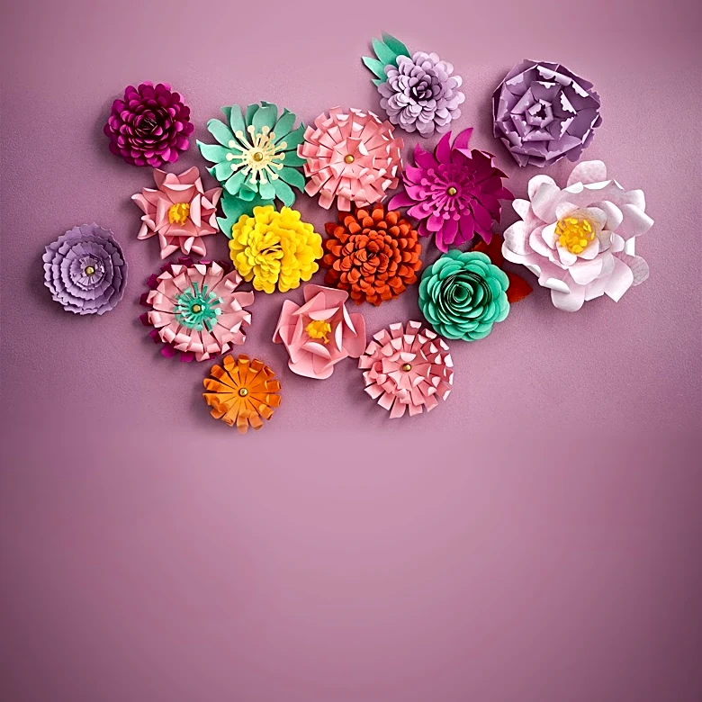 Shari Zatman Demonstrates Floral Graduation Cap Crafting