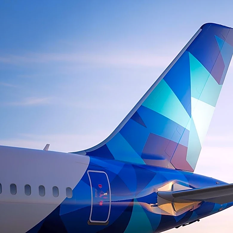 JetBlue Unveils 'Blueprint II' Livery on Airbus A220, Enhancing Brand Identity