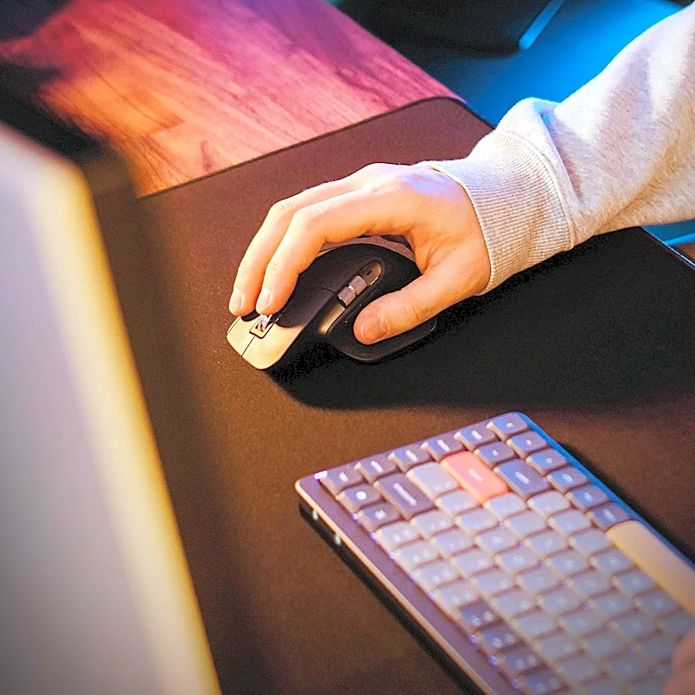 Affordable Elbow Pad Enhances Desk Comfort for Computer Users
