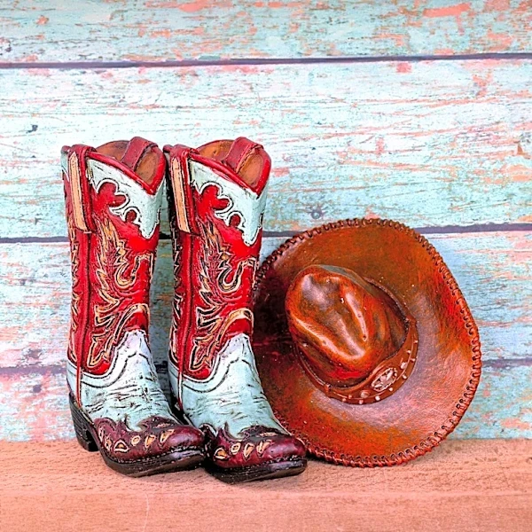 Lainey Wilson and Devlin Hodges Celebrate Wedding with Custom Cowboy Boots