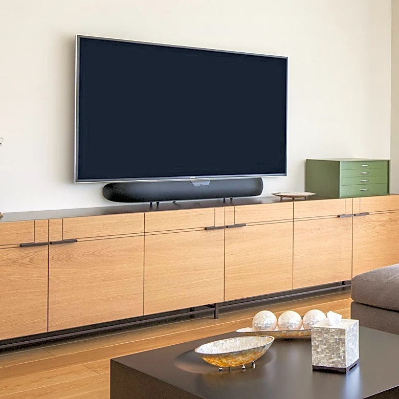 Soundbar vs. Speakers: Evaluating Audio Solutions for TV Viewing Experience
