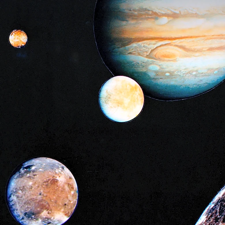 Jupiter and the Moon's Celestial Dance Captivates Skywatchers