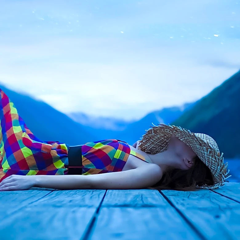 Mom Influencer Faces Backlash for Toddler's Outdoor Sleeping Arrangement