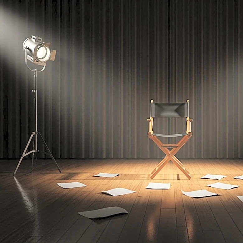 Stage Production of 'Cloud 9' Faces Challenges with Last-Minute Cast Changes