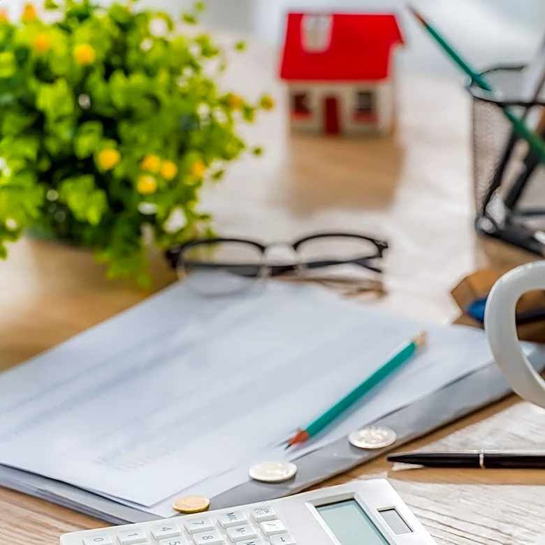 Money Expert Andrea Woroch Offers Financial Spring Cleaning Tips for Post-Holiday and Tax Season