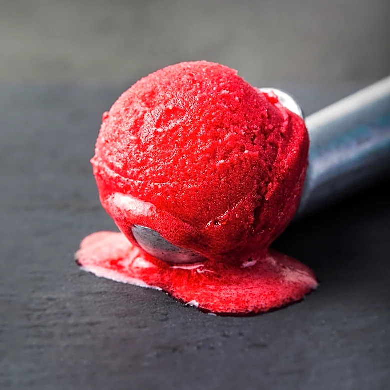 Innovative Ice Cream Scoop Gains Popularity for Effortless Use
