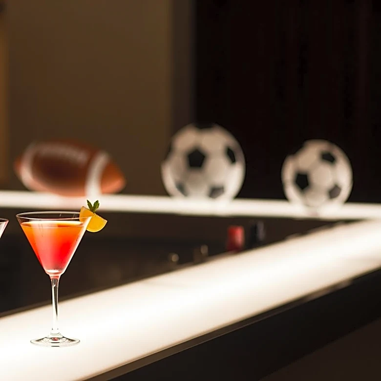 Minneapolis Women's Sports Bar Receives National Recognition from USA Today