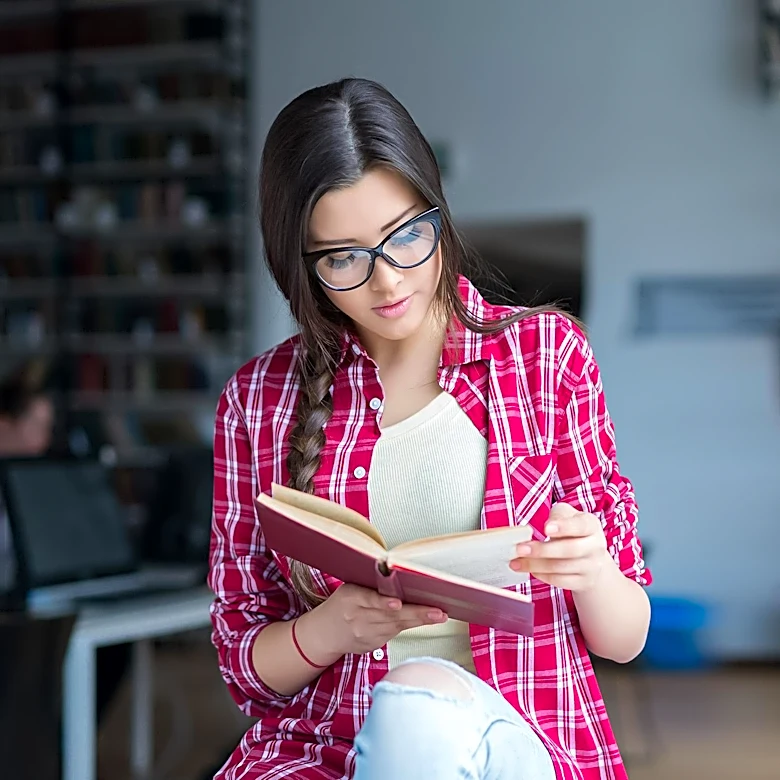 Seven Books Recommended for Young Adults Before Turning 22