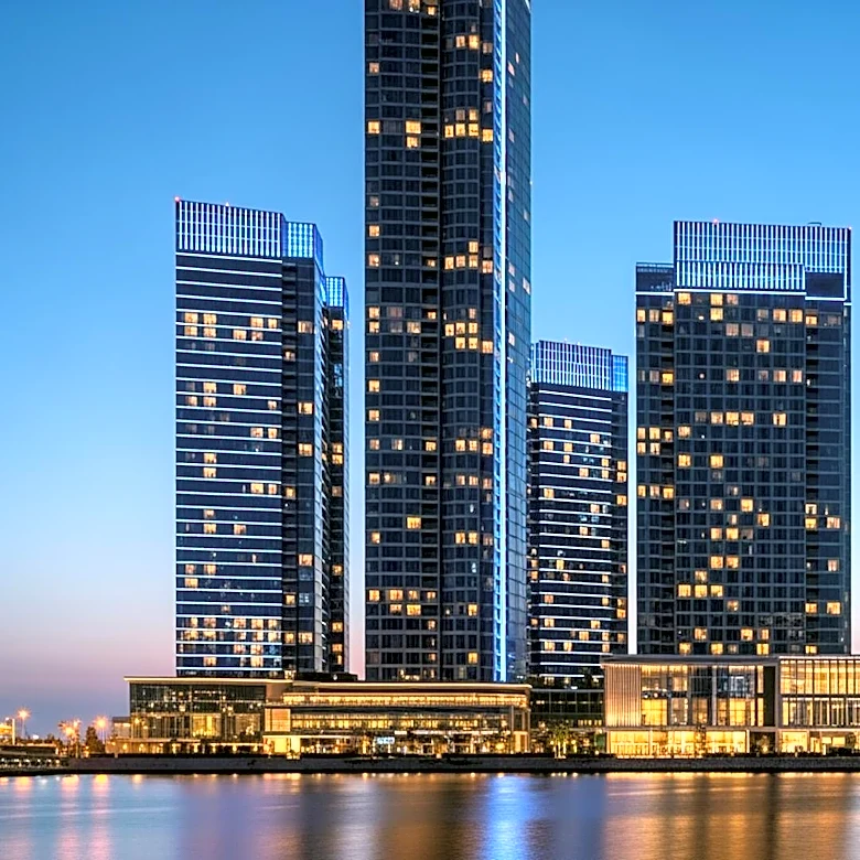 IHG Hotels  Resorts Expands Vignette Collection with New London Property in Canary Wharf