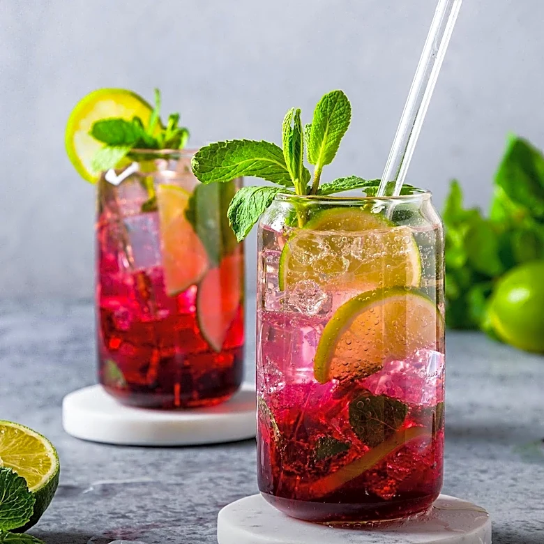 Toronto Bars Innovate with Non-Carbonated Mocktails Amid Decline in Alcohol Consumption
