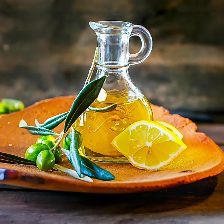 Experts Debunk Health Claims of Olive Oil and Lemon Juice Shots
