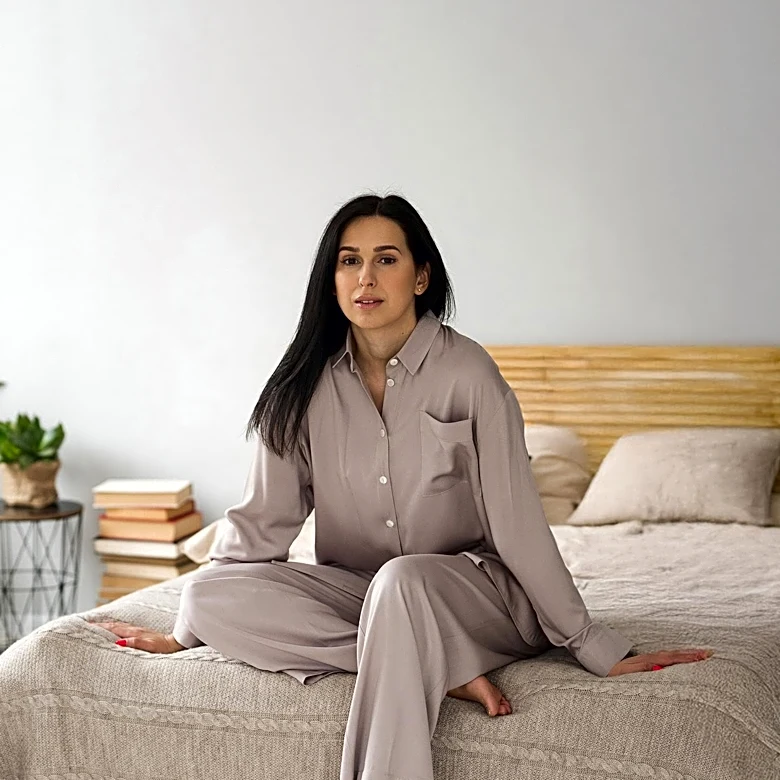 Amazon Nightgown Gains Popularity for Comfort and Affordability Amid Rising Temperatures