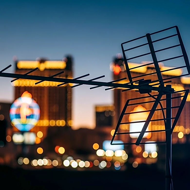 DirecTV and Scripps Dispute Threatens Las Vegas Viewers' Access to Stanley Cup Final