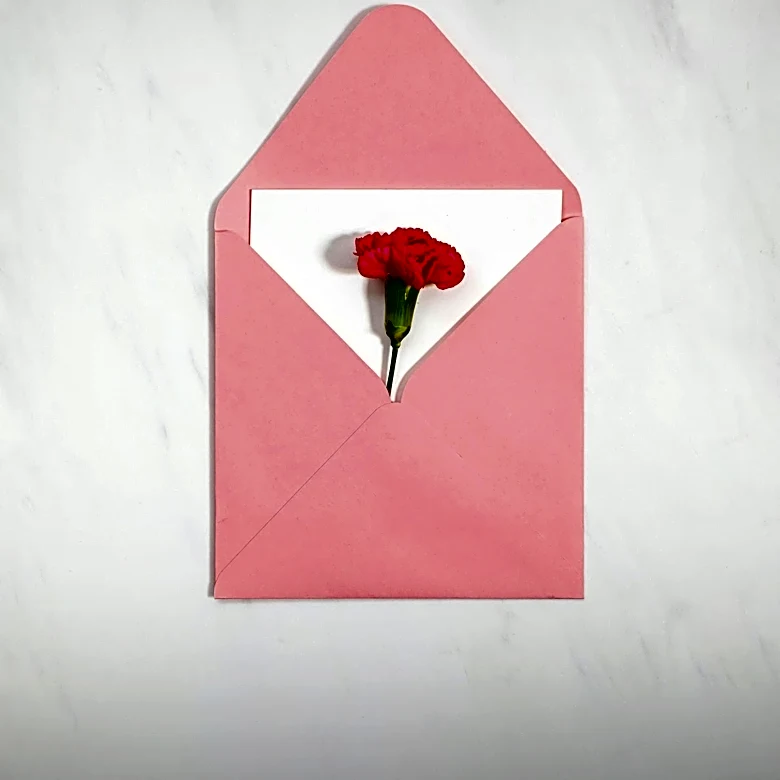 Expert Discusses Benefits of Sending Cards for Emotional Well-being