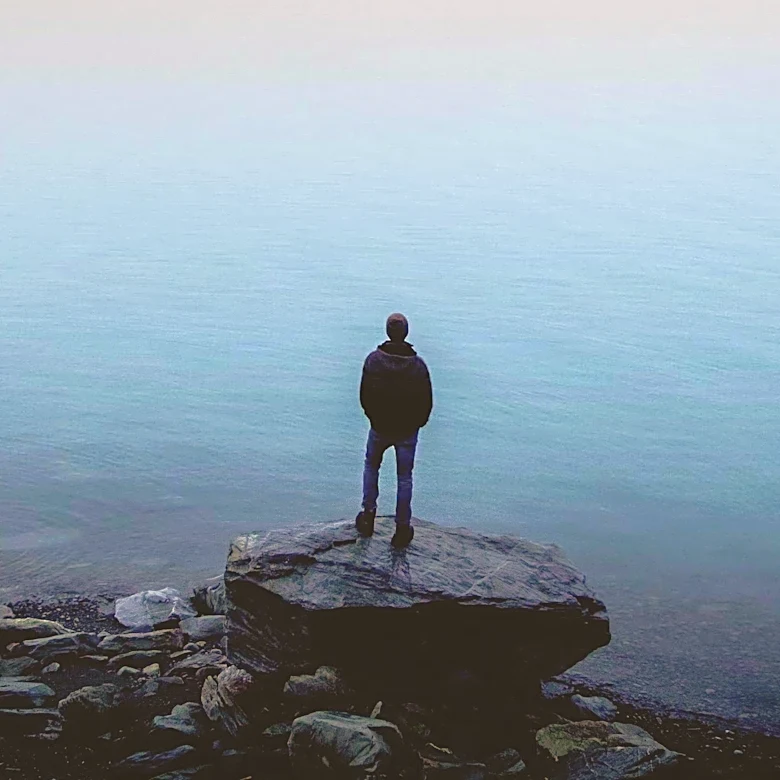 Solitude Influencers Gain Popularity Amidst Rising Loneliness