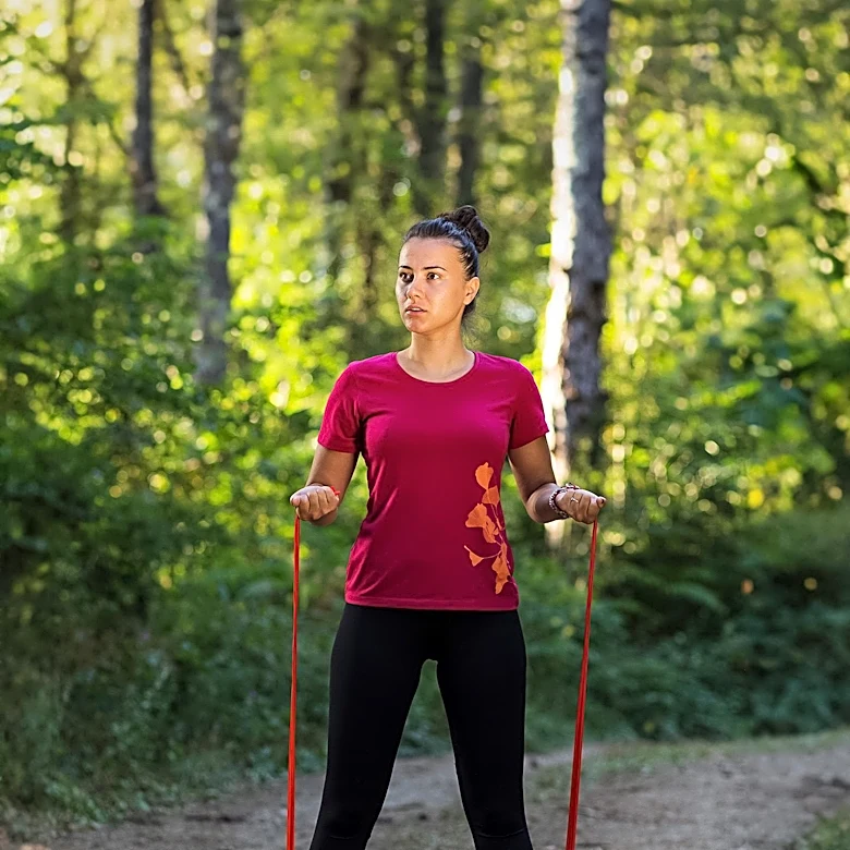 Longevity Doctor Recommends Simple Resistance Exercises for Bone Health