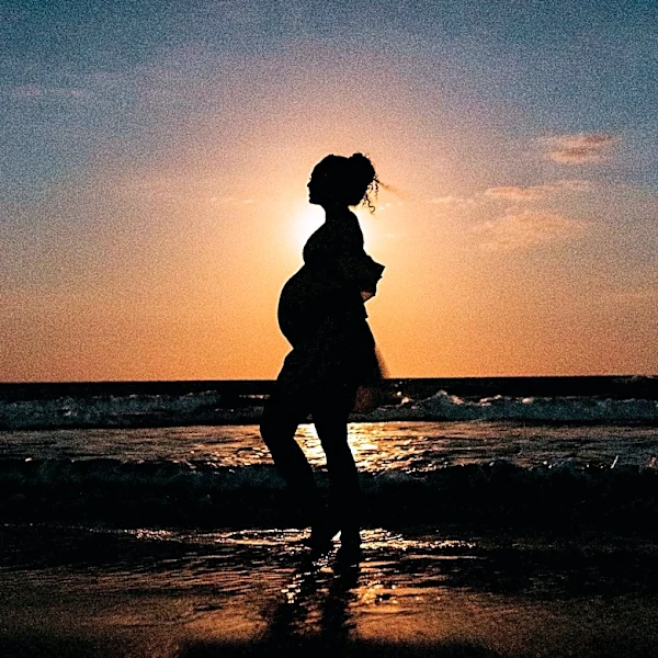 Pregnant Woman's Gym Videos Lead to Melanoma Diagnosis, Highlighting Early Detection Importance
