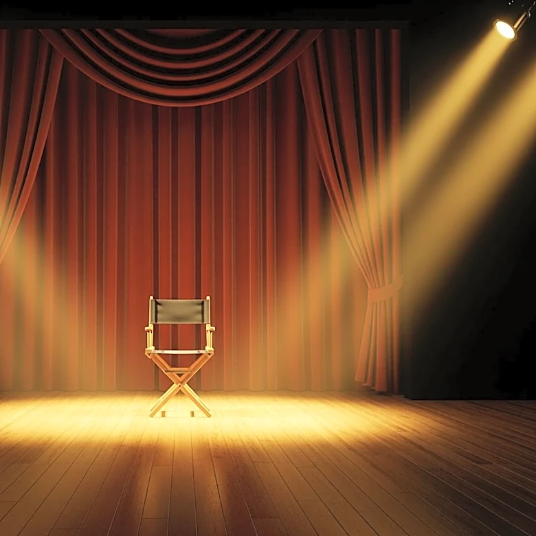 Chicago Theater Scene Sees New Leadership and Broadway Debuts