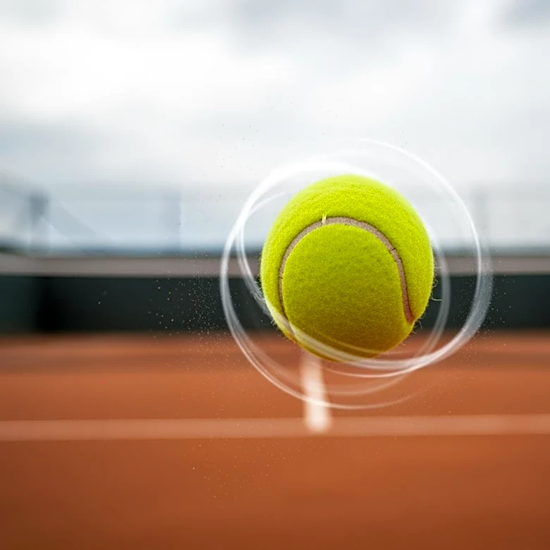 Aryna Sabalenka Faces Wind Challenges at French Open, Diana Shnaider Advances