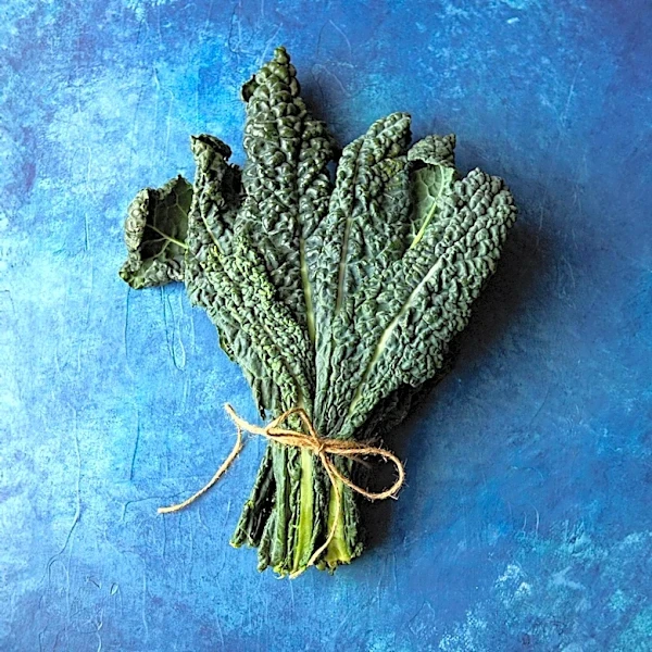 Kale's Anti-Inflammatory Benefits Highlighted in Health Comparison