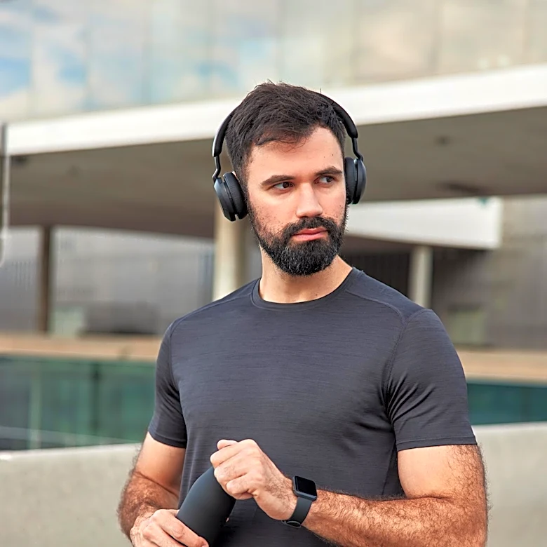 Fitbit Air Users Innovate by Combining Fitness Bands with Analog Watches