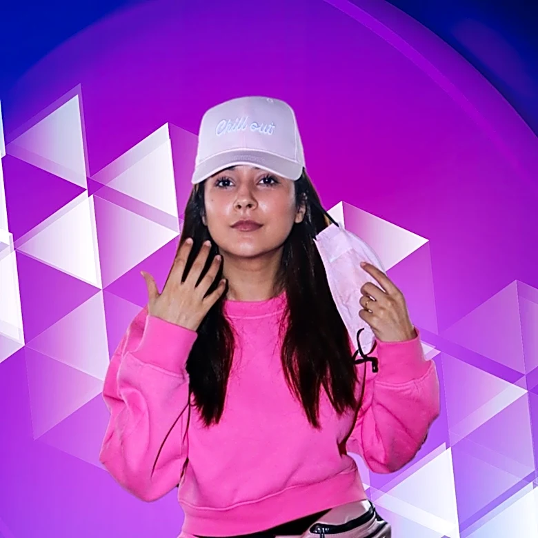 Y2K Sweatsuit Revival Marks 2026 Fashion Trend