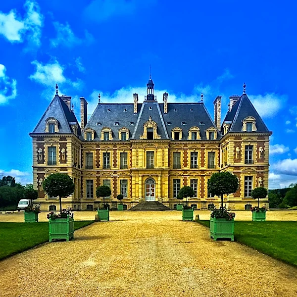 Millennials Opt for French Chateaux for Milestone Birthdays, Reflecting Shift in Celebration Trends