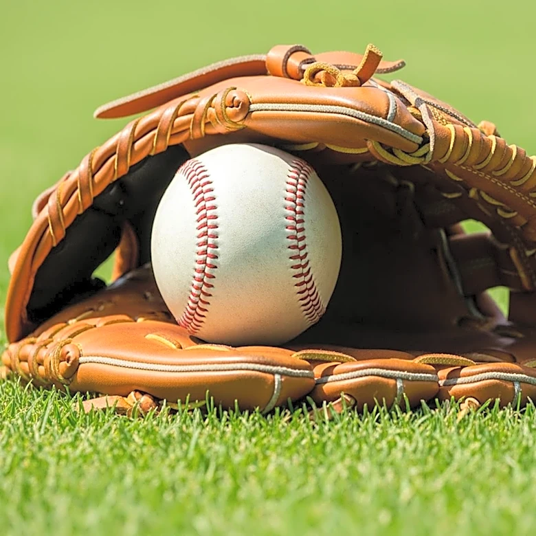 Kansas City Royals' Defensive Struggles Lead to Loss Against Minnesota Twins