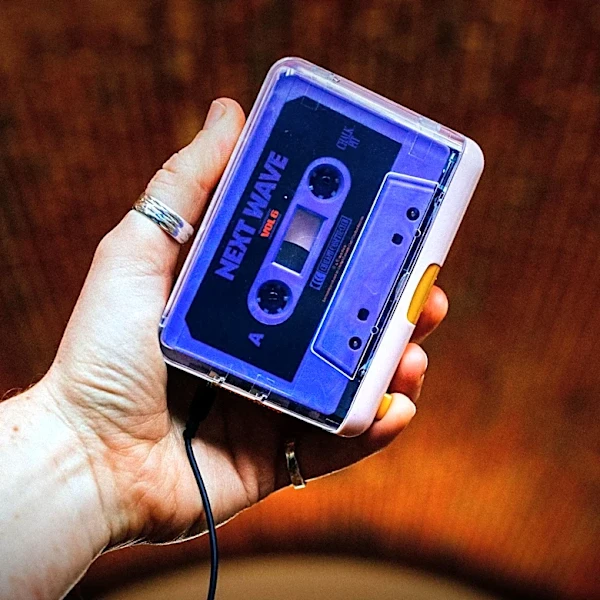 Parent Bans Smartphones, Kids Embrace Walkmans in Nostalgic Shift