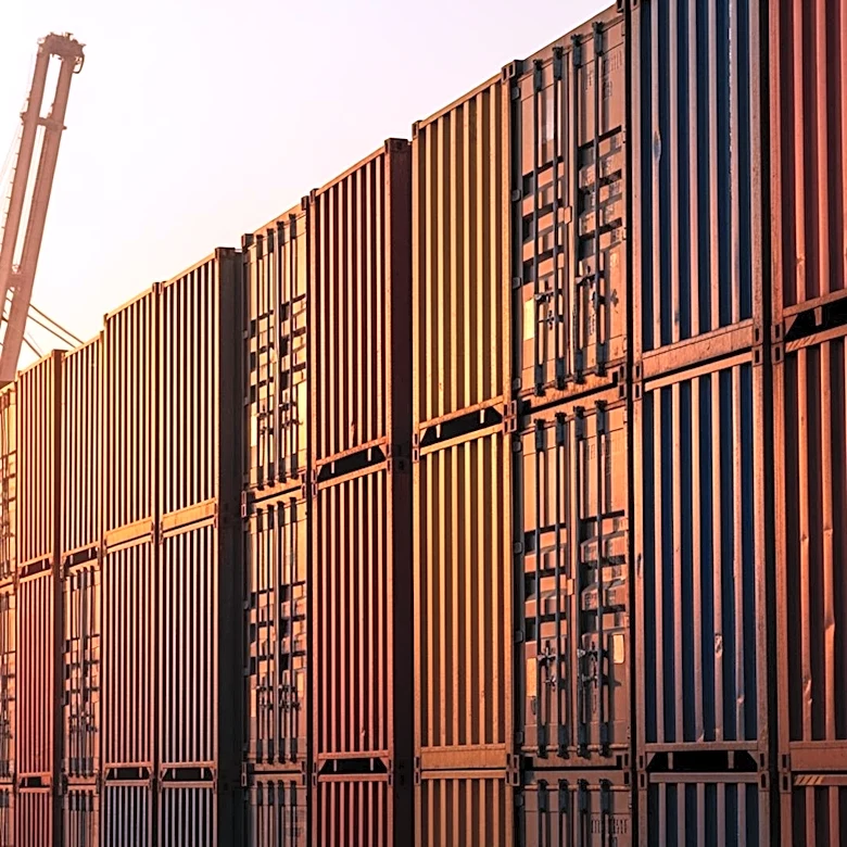 Retailers Anticipate Early US Import Peak Season Amid Rising Costs