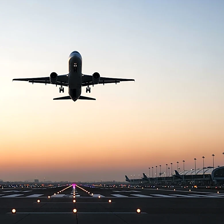 Jetstar and Qantas Launch Domestic Flights from Western Sydney International Airport