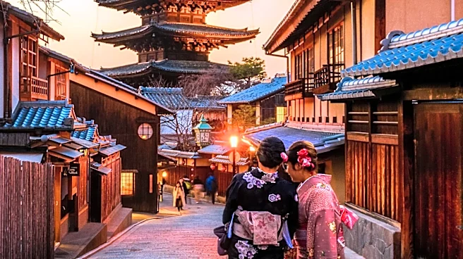 Israeli Travelers Navigate Japan Without Smartphones, Emphasizing Human Connection