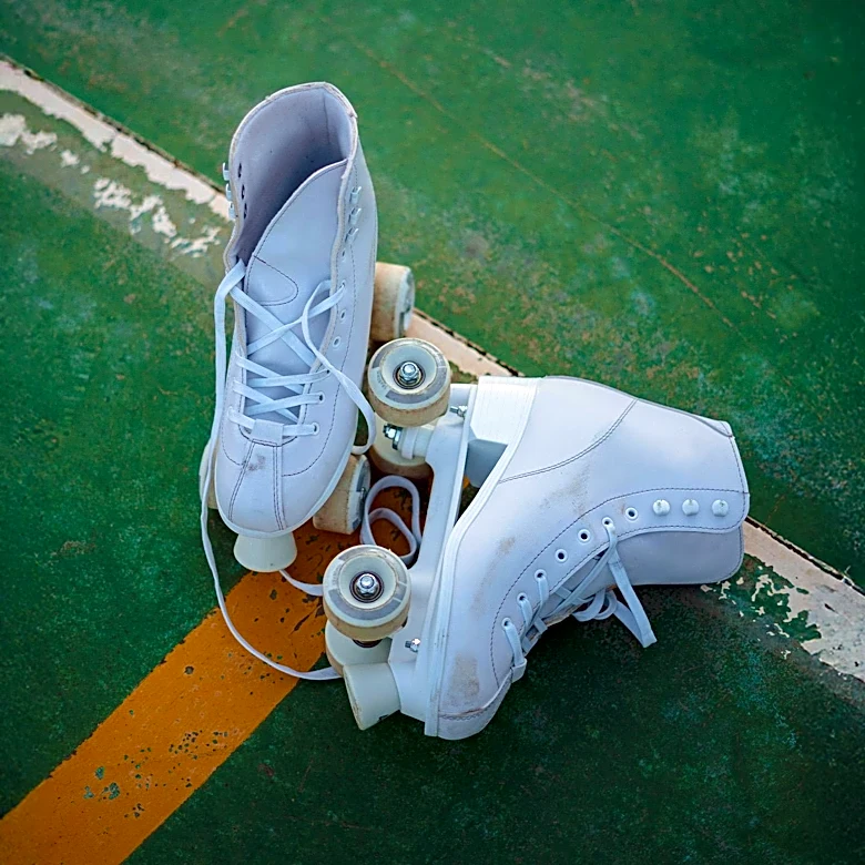 Coconut Grove Pop-Up Skating Rink Offers Nostalgic Experience for Miami Residents
