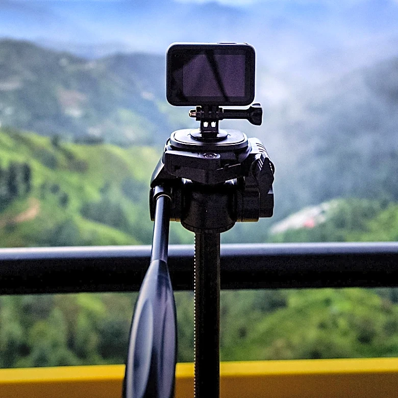 Insta360 Launches Luna Ultra Gimbal Camera Competing with DJI's Osmo Pocket