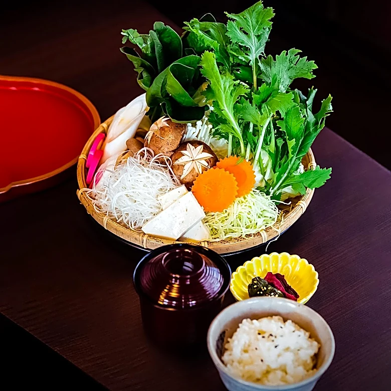 Okinawan Eating Practice Linked to Longevity and Health Benefits