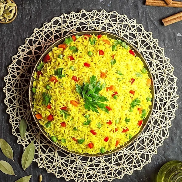 Alice Russotti Hosts Paella-Themed Summer Party in Brooklyn