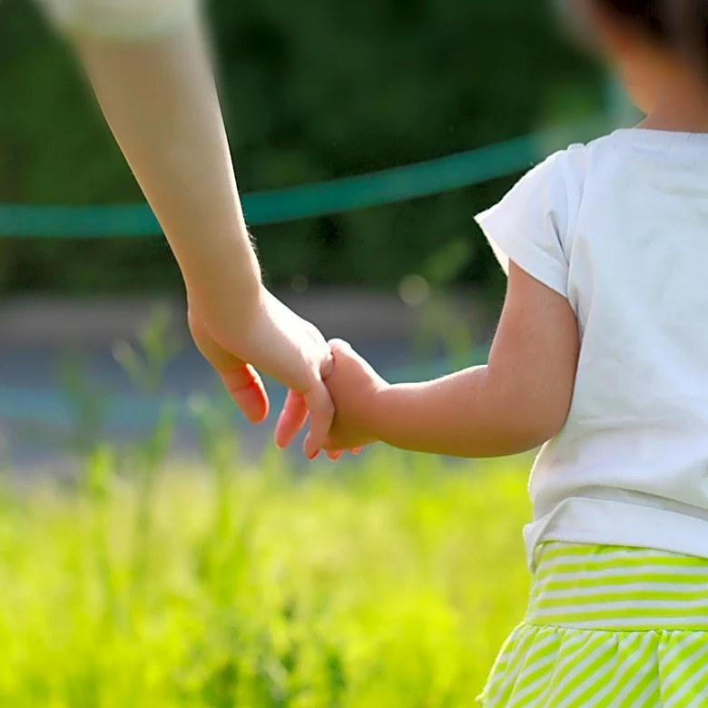 Experts Highlight Parenting Habits That May Increase Child Anxiety