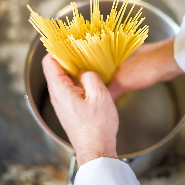 Chef Karen Akunowicz Demonstrates Signature Italian Dish