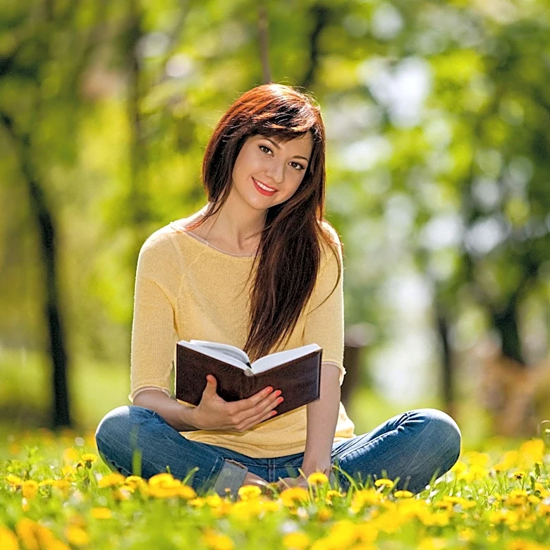 Experts Share Tips to Enhance Summer Reading Habits for Book Enthusiasts