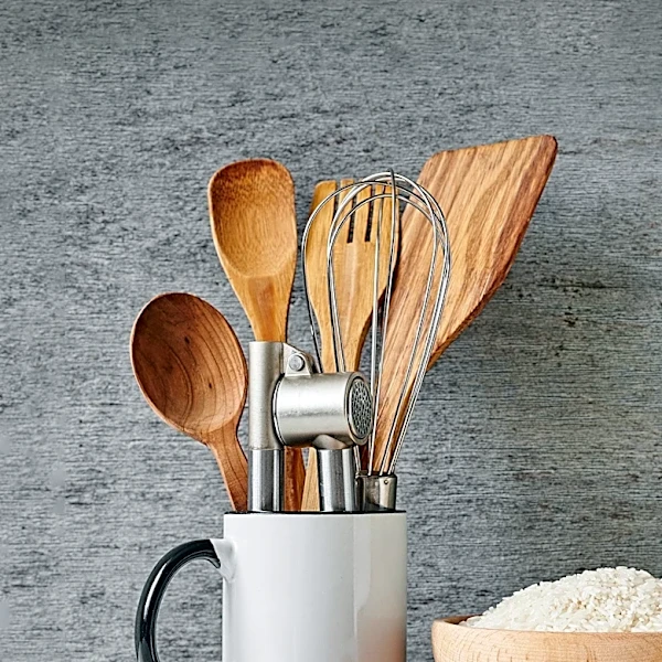 CNET Highlights Essential Cooking Tools for College Students to Enhance Dorm Life