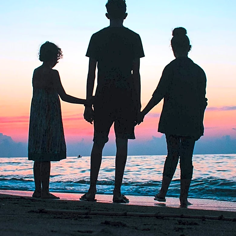 Family Dynamics Shift After Husband's Death, Dear Abby Advises on Rebuilding Connections