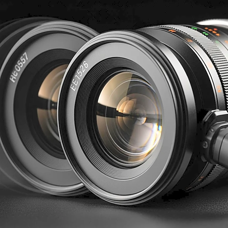 CNET Photographer Utilizes Focus Stacking for Macro Shots in Feature Story