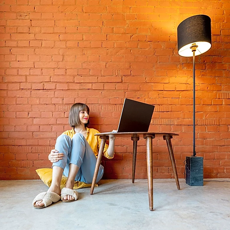 Survey Reveals 'Solo Maxxing' Trend Among Young Adults Preferring Single Life