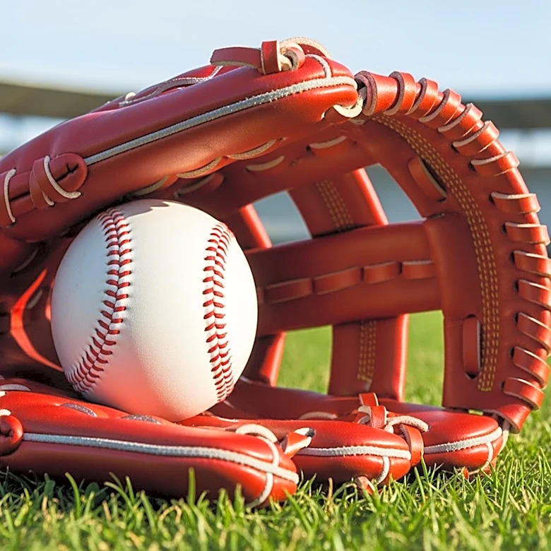 Cincinnati Reds Aim for Series Win Against Yankees with Pitcher Chase Burns